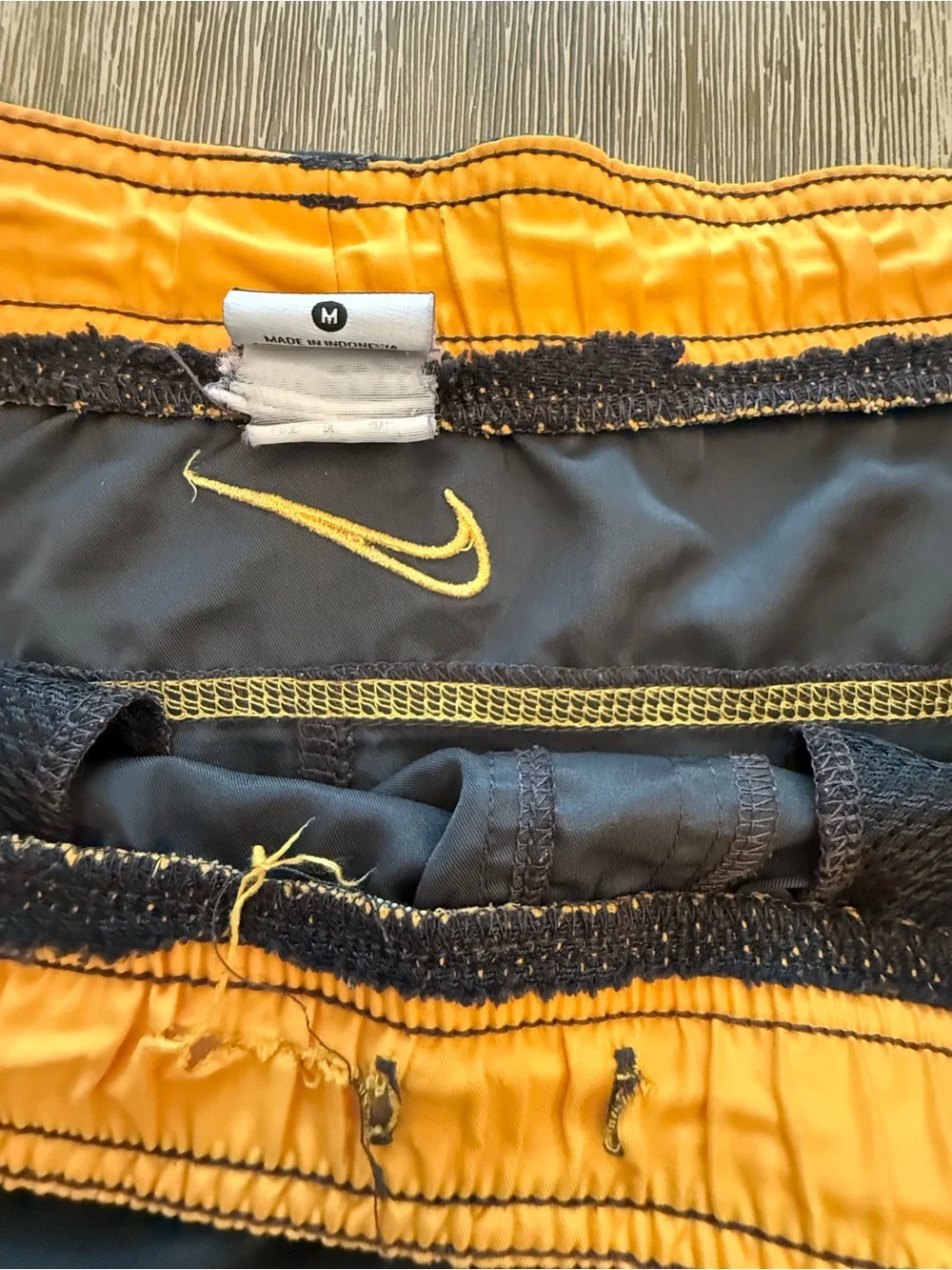 Vintage Y2K Nike Swim Trunks Board Shorts Black Yellow Cargo Pocket Medium